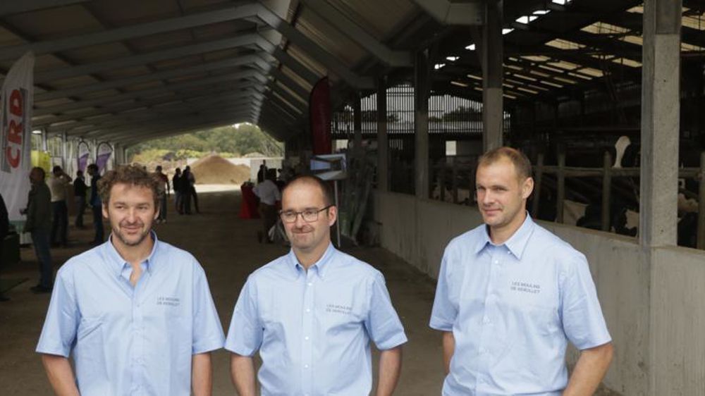 Opportunité, innovation, action sont les maîtres mots de Bruno Calle, son frère Erwan, et Ludovic Jarligant (de g. à dr.), les trois associés de la ferme des Moulins de Kerollet. © G. Baron